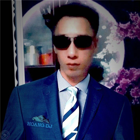 Hoang carver
